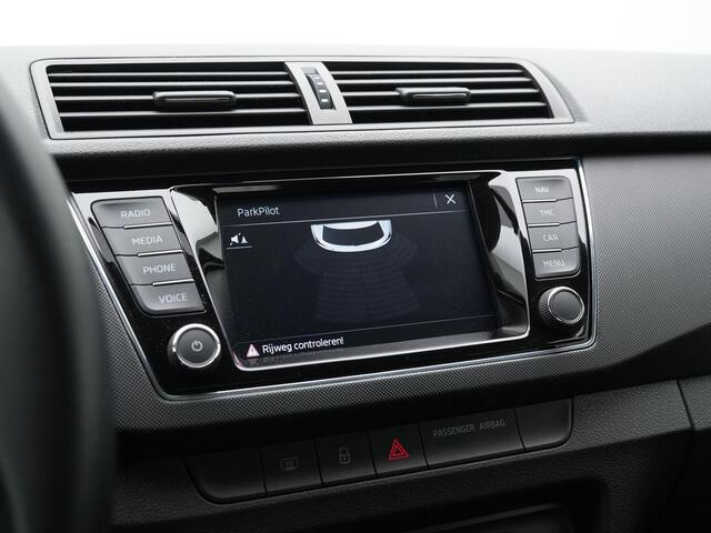 Skoda FABIA 1.0 TSI 95 pk DSG Ambition | Navigatie | Cruise Control | Apple Carplay | Parkeersensoren achter
