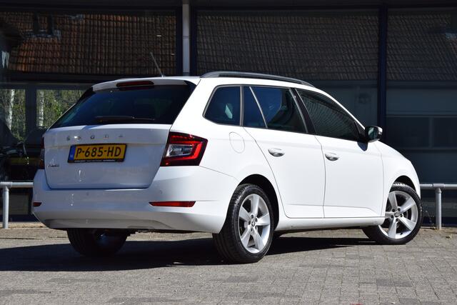 Skoda FABIA Combi 1.0 TSI 96PK Ambition | Org. NL | Incl. BOVAG Garantie | Adaptive Cruise Control | Parkeersensoren V&A | 16'' Velgen | Automatische Airco | Apple Carplay/Android Auto |