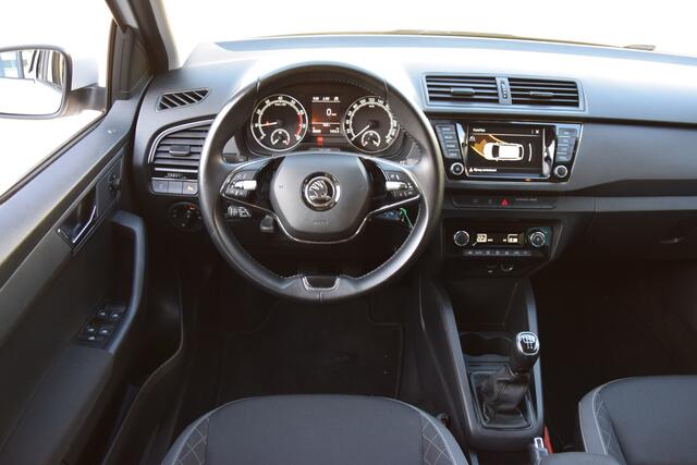 Skoda FABIA Combi 1.0 TSI 96PK Ambition | Org. NL | Incl. BOVAG Garantie | Adaptive Cruise Control | Parkeersensoren V&A | 16'' Velgen | Automatische Airco | Apple Carplay/Android Auto |