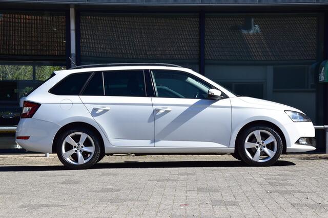 Skoda FABIA Combi 1.0 TSI 96PK Ambition | Org. NL | Incl. BOVAG Garantie | Adaptive Cruise Control | Parkeersensoren V&A | 16'' Velgen | Automatische Airco | Apple Carplay/Android Auto |