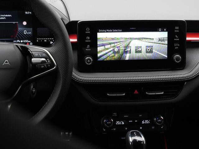 Skoda FABIA 1.0 TSI 115 pk Monte Carlo | Achteruitrijcamera | Stoelverwarming | Adaptive Cruise | Carplay | Keyless Entry