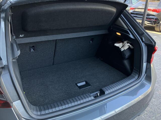 Skoda FABIA 1.0TSI/95PK Ambition · Navigatie · Apple/Android Car Play · Parkeersensoren · Garantie t/m 24-08-2026 of 100000km