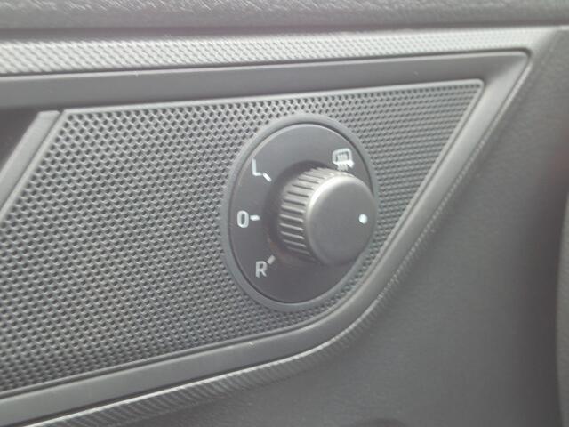 Skoda FABIA Combi 1.0 TSI Business Edition, Carplay + Android Auto / Cruise control / Parkeersensoren / 16' LMV