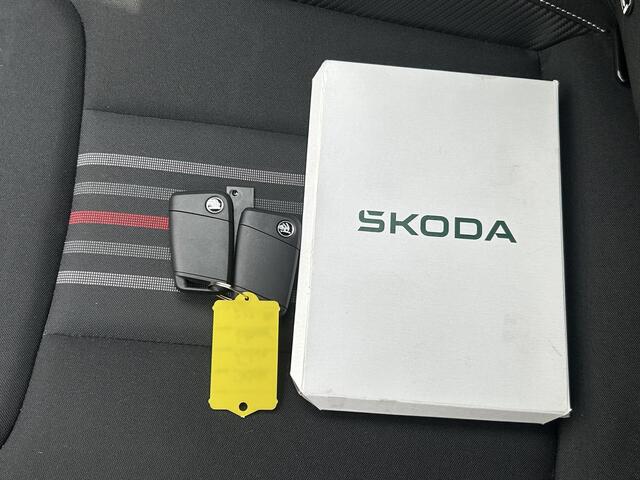 Skoda FABIA 1.0 TSI Monte Carlo / 1e Eigenaar / Achteruitrijcamera / Sensoren Voor en Achter / Apple Carplay / Android Auto /