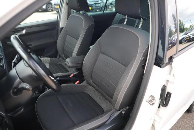 Skoda FABIA Combi 1.0 TSI Ambition Trekhaak Navigatie Carplay Android Airco Cruise Control