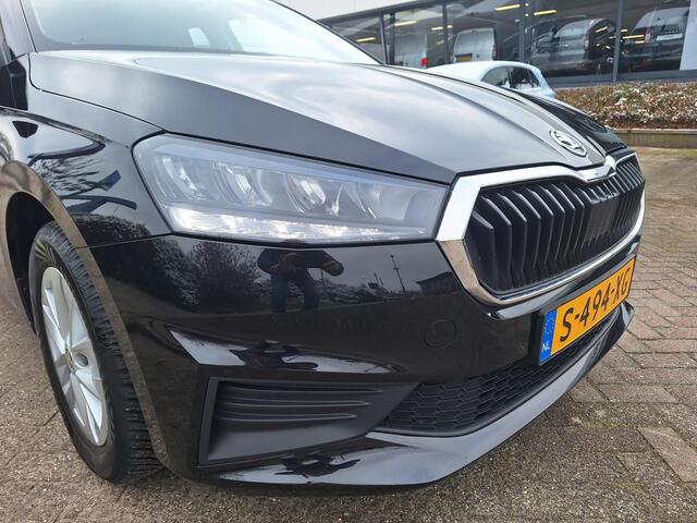 Skoda FABIA 1.0 TSI Ambition LED verlichting / Cruise control / Airco / Navigatie / App-connect