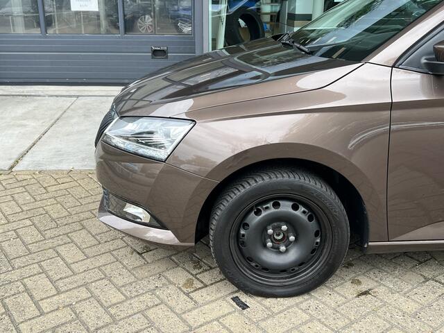 Skoda FABIA Combi 1.0 TSI Business Edition / Panorama dak / Navigatie / Led verlichting / Afneembare trekhaak