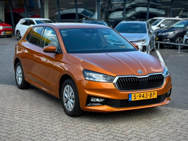 Skoda FABIA 1.0 TSI CARPLAY PDC VOOR EN ACHTER CRUISE AIRCO