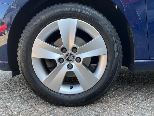 Skoda FABIA Combi 1.0 TSI Ambition Business Bluetooth, Cruise> Navi, Parkeersensoren, LM velgen.