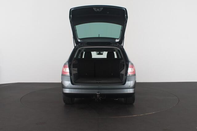 Skoda FABIA Combi 1.2 TSI Drive > Trekhaak/All season banden/Apple CarPlay / Android Auto