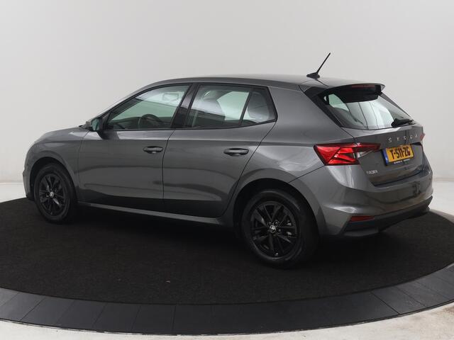 Skoda FABIA 1.0 MPI Ambition | Black Line | Cruise control | Park assist | Lederen stuurwiel | Carplay | Lichtmetaal 15'' |