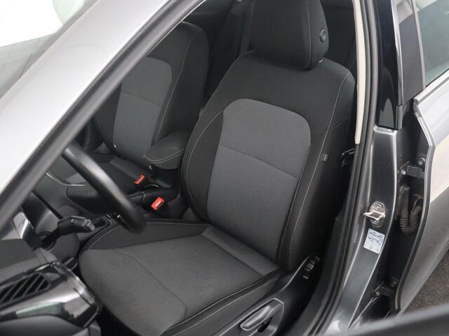 Skoda FABIA 1.0 MPI Ambition | Black Line | Cruise control | Park assist | Lederen stuurwiel | Carplay | Lichtmetaal 15'' |