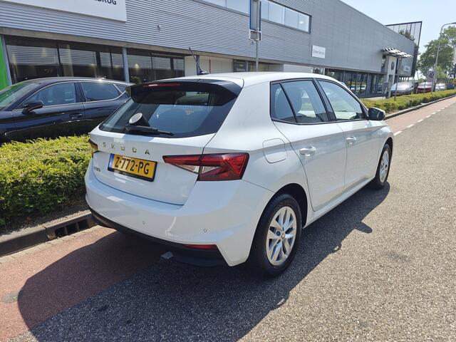 Skoda FABIA 1.0 TSI Selection / App-connect / Parkeersensoren achter / Cruise control