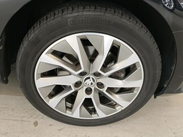 Skoda FABIA Combi 1.0 TSI 95pk DSG Business Edition / Parkeersensoren Achter / 16" LMV