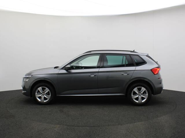 Skoda Kamiq Ambition 1.0 TSI 110pk Cruise control, Parkeersensor achter, App connect, Airco, Bluetooth, DAB, Radio, LED koplampen