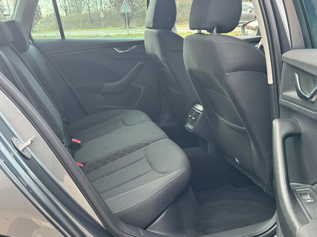 Skoda Kamiq 1.0 TSI Ambition DSG 110 PK | Apple carplay/Android Auto | Camera | Climatronic | Cruise control |