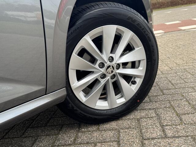 Skoda Kamiq 1.0 TSI Ambition DSG 110 PK | Apple carplay/Android Auto | Camera | Climatronic | Cruise control |