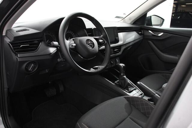 Skoda Kamiq 1.0 TSI Automaat Ambition Navigatie Apple Carplay / Android Auto Adaptive Cruise Control Lane Assist Parkeersensoren Achter DAB