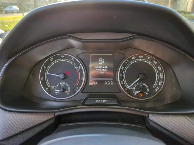 Skoda Kamiq 1.0 TSI Ambition Parkeersensoren / LED / Clima / Cruise / Apple carplay / Android auto