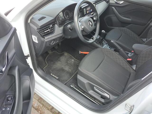 Skoda Kamiq 1.0 TSI 110pk Ambition / App-Connect / Navi By App / 15" LMV
