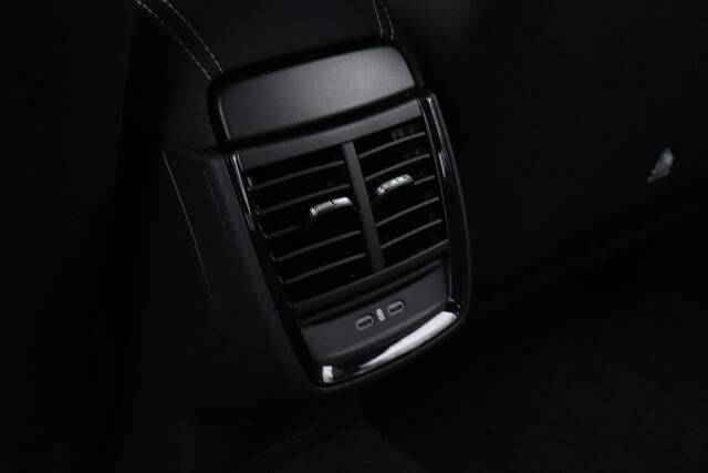 Skoda Kamiq Essence 1.0 85 kW / 115 pk TSI SUV 6 versn. Hand | Trekhaak | Parkeersensoren | Cruise Control | Apple Carplay/Android Auto