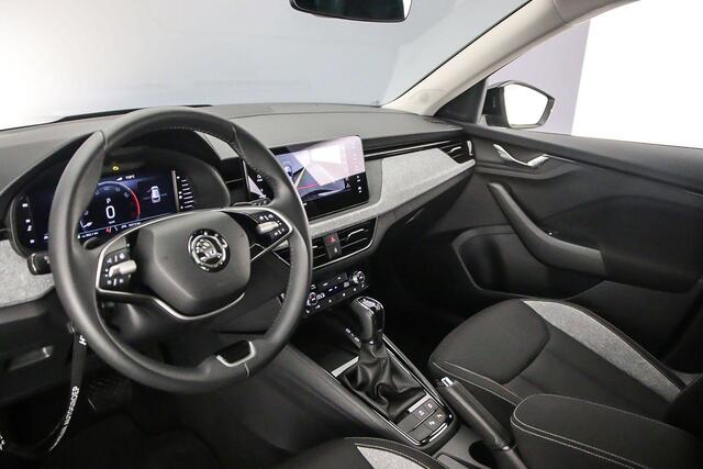 Skoda Kamiq Selection 1.0 TSI 115pk DSG Automaat Trekhaak, Elektrische achterklep, Navigatie, Adaptive cruise control, Achteruitrijcamera, Stuurwiel verwarmd, Parkeersensoren
