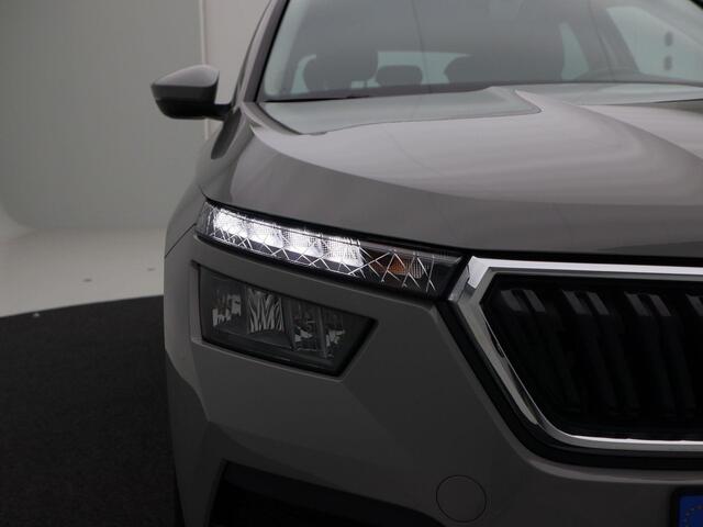 Skoda Kamiq 1.0 TSi 110 Pk Ambition | Climate Controle | 17 Inch | Privacy Glass | Carplay | Parkeersensoren | 49.956 Km!!