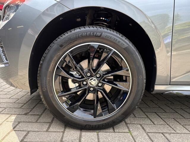 Skoda Kamiq 1.5 TSI DSG MONTE CARLO TREKHAAK/GLAS-DAK/STUURVERW/CAMERA/CARPL