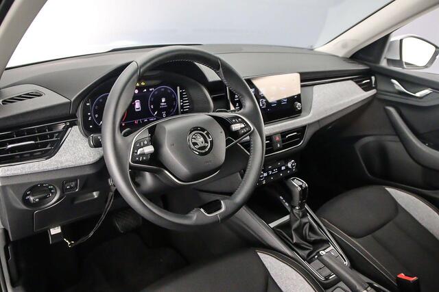 Skoda Kamiq Selection 1.0 TSI 115pk DSG Automaat Adaptive cruise control, Achteruitrijcamera, LED verlichting, Elektrische achterklep, Stuurwiel verwarmd, Parkeersensoren, Stoelverwarming