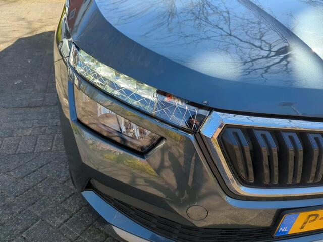 Skoda Kamiq 1.0 TSI Ambition Metallic/ Led/ Airco/ APP/ Haak Elektrisch / 16 lmv