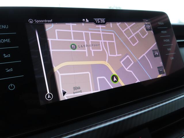 Skoda Kamiq 1.5 TSI ACT Monte Carlo DSG | pano dak | camera | stoelverwarming | groot navigatie