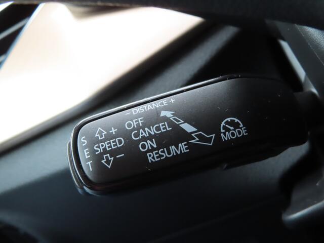 Skoda Kamiq 1.0 TSI Style DSG | canton soundsystem | stoelverwarming | camera | adaptive cruise