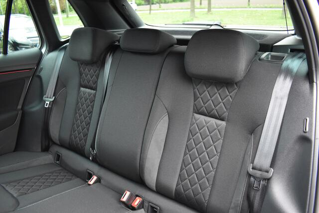 Skoda Kamiq 1.0 TSI Sport Business / Carplay / Sensoren achter / LED / Sportstoelen