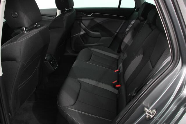 Skoda Kamiq 1.0 TSI 110pk Ambition | Navigatie | Apple Carplay/Android Auto | Climate Control | Dab | Led | Parkeer sensoren | Stoelverwarming | Extra getint glas