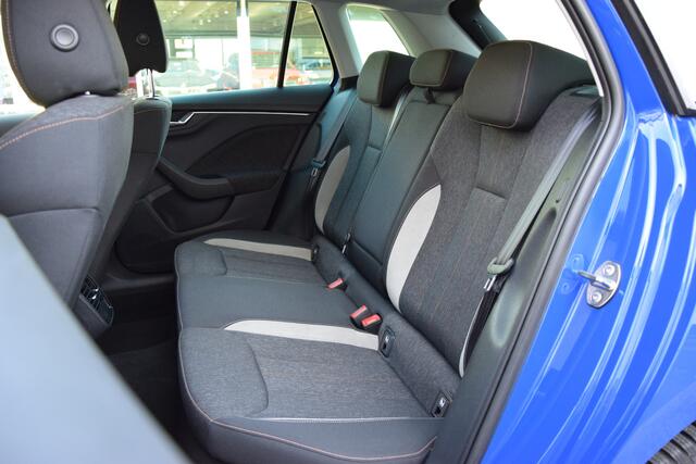 Skoda Kamiq 1.5 TSI 150PK ACT Business Edition | Org. NL | BOVAG Garantie | Trekhaak | Achteruitrijcamera | Virtual Cockpit | Full LED | Verwarmde Stoelen&Voorruit | Cruise&Climate Control |