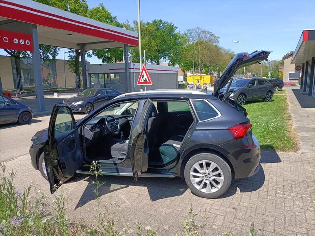 Skoda Kamiq 1.0 TSI 110pk Style Automaat, Navi via app, C