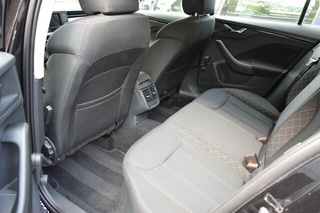 Skoda Kamiq 1.0 TSI 110PK Ambition | Org. NL | BOVAG Garantie | Cruise Control | 16'' Velgen | Full LED | DAB+ | Apple Carplay/Android Auto | Airconditioning | Multifunctioneel Stuur |