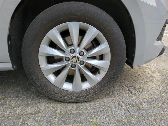 Skoda Kamiq 1.0 TSI Ambition Unieke KM. Stand/ Steel Grey/ Airco/ Led/ APP/ Parkeersensor / 16 lmv