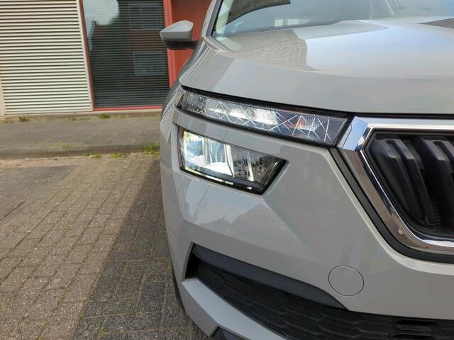 Skoda Kamiq 1.0 TSI Ambition Unieke KM. Stand/ Steel Grey/ Airco/ Led/ APP/ Parkeersensor / 16 lmv