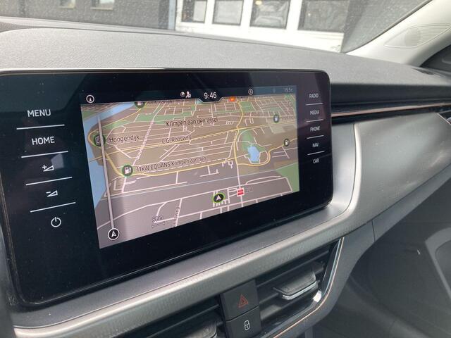 Skoda Kamiq 1.0TSI/110PK Business Edition · Panoramadak · Apple Car Play · Navigatie · Parkeersensoren