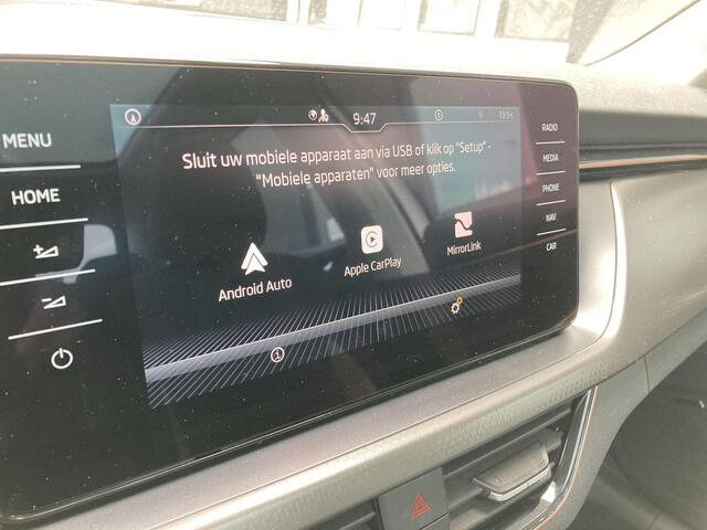 Skoda Kamiq 1.0TSI/110PK Business Edition · Panoramadak · Apple Car Play · Navigatie · Parkeersensoren