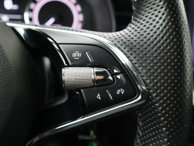 Skoda Kamiq 1.0 TSI Sport Business | 110 PK | Panoramadak | Climate control | Apple Carplay/Android Auto |