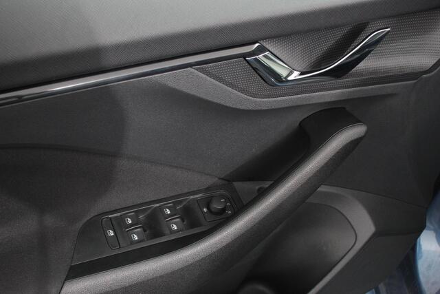 Skoda Kamiq 1.0 TSI Ambition 116 Pk Navigatie Cruise Control Lane Assist DAB LED Parkeer sensoren