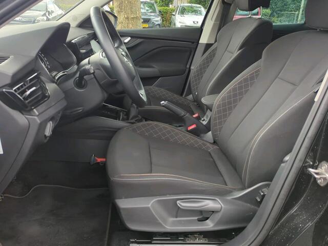 Skoda Kamiq 1.0 TSI Ambition / App Connect / Parkeersensoren A / 16 Inch /
