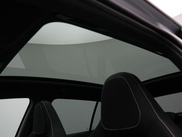 Skoda Kamiq 1.0 TSI 110 pk DSG Monte Carlo | Panoramadak | Achteruitrijcamera | Parkeersensoren voor/achter | Sportstoelen | 18 inch
