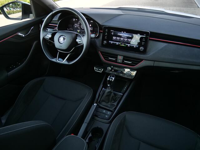 Skoda Kamiq 1.0 TSI 116 Pk Business Edition Automaat 18 inch / Camera / Pano-dak / Apple Carplay