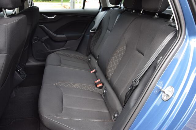 Skoda Kamiq 1.0 TSI Ambition | Org. NL | BOVAG Garantie | Apple Carplay/Android Auto | Cruise Control | Parkeersensoren Achter | Full LED | Airco | 16'' Velgen | Lane Assist |
