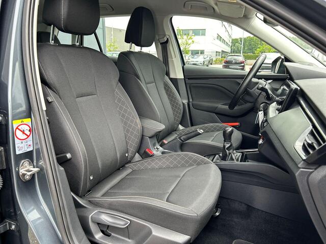Skoda Kamiq 1.0 TSI Ambition 110 pk | Navigatie via App | Elektr. trekhaak | Parkeersensoren achter | Autom. airco | LED koplampen |