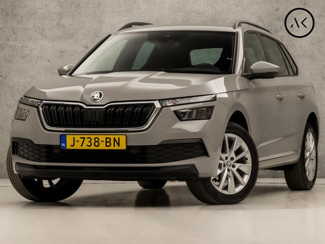 Skoda Kamiq 1.0 TSI Sport (APPLE CARPLAY, GROOT NAVI, CLIMATE, GETINT GLAS, ZWART HEMEL, SPORTSTOELEN, LED KOPLAMPEN, CRUISE, PARKEERSENSOREN, NIEUWSTAAT)