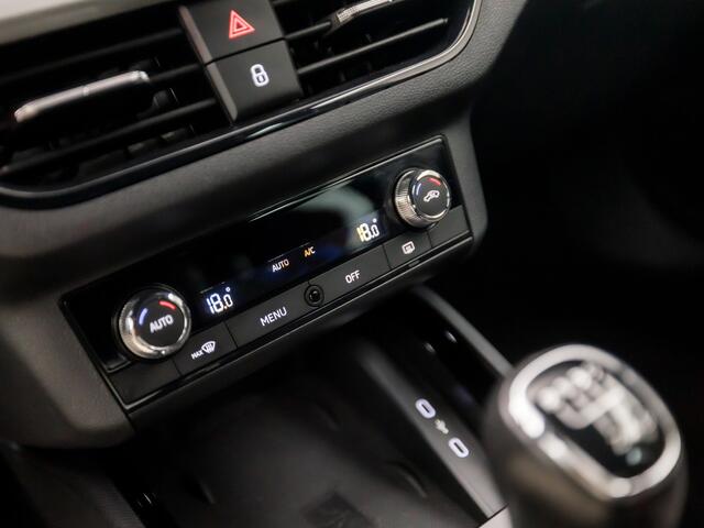 Skoda Kamiq 1.0 TSI Sport (APPLE CARPLAY, GROOT NAVI, CLIMATE, GETINT GLAS, ZWART HEMEL, SPORTSTOELEN, LED KOPLAMPEN, CRUISE, PARKEERSENSOREN, NIEUWSTAAT)